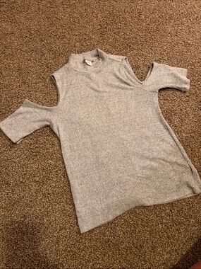 GAP Light Gray Cold-Shoulder Ribbed Top